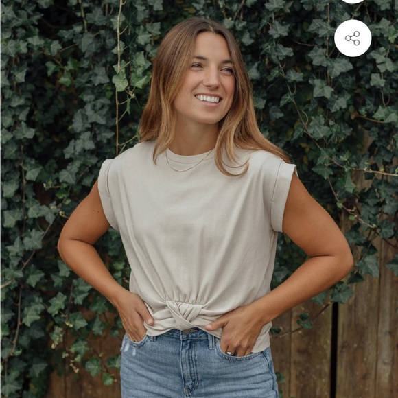 Neuflora Tops - Neuflora Denver Top (NWT)